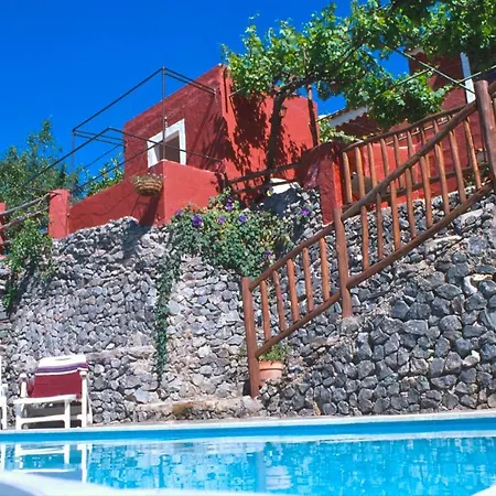 Villa La Casa Del Moral By I N Z U L A E Vega de San Mateo