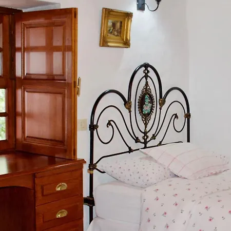 Villa La Casa Del Moral By I N Z U L A E Vega de San Mateo