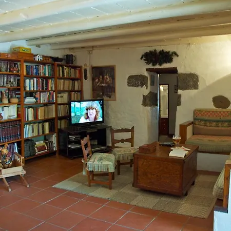 La Casa Del Moral By I N Z U L A E * Vega de San Mateo
